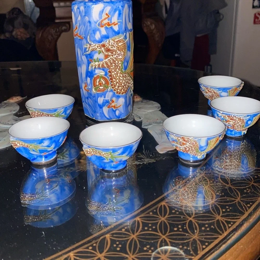 Vintage Moriage Dragonware Sake Set- 7 Pieces